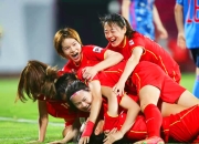 精准射门！女足运动员遥远击中球门，好球尽数的简单介绍