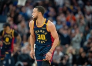 库里迎来十二赛季出色发挥，勇士观众热烈欢呼！