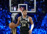 雄鹿队外线球员稳定命中率取得连胜